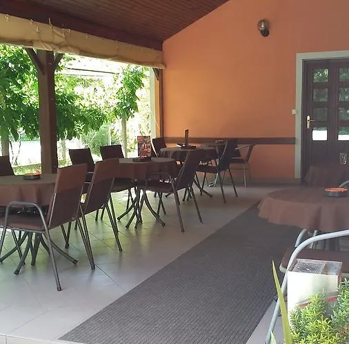 Nočitev z zajtrkom Kreft